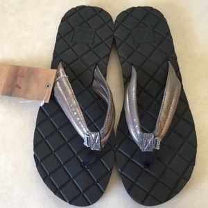 Reef dreams lux II pewter flip flops.